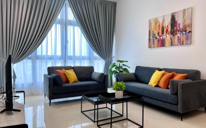 Paradigm Residence, Colorful by Guesthouse (7pax)