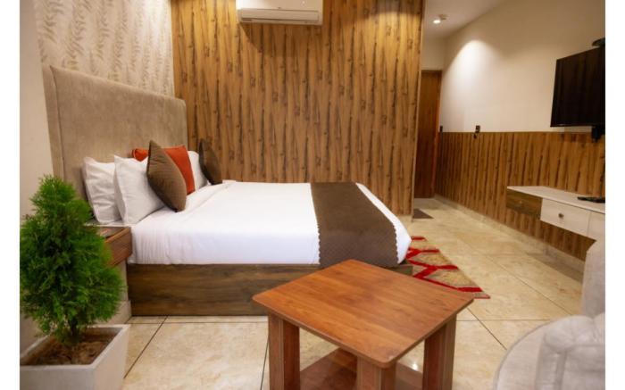 Hotel Eminence