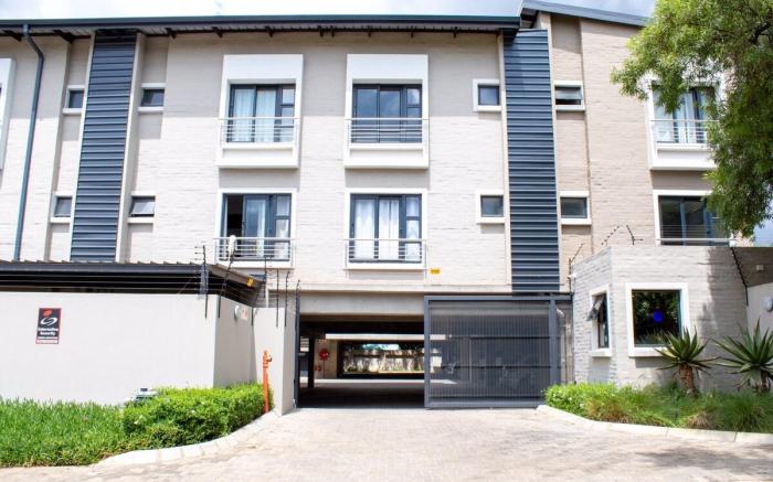 ⭐️ Contemporary - Clean & Comfortable Apartment ⭐️