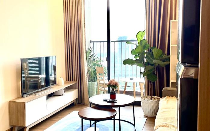 Thien Nga lake view/ Skylux homestay Ecopark