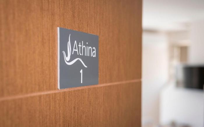 Harmonious Athina Apartments Near the Beach