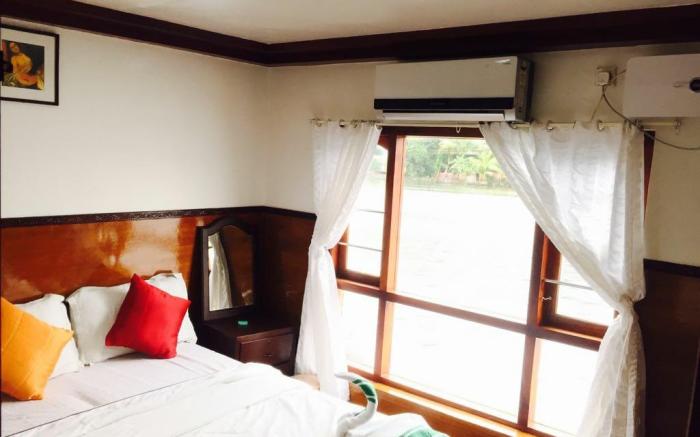MYTRIP HOUSEBOATS