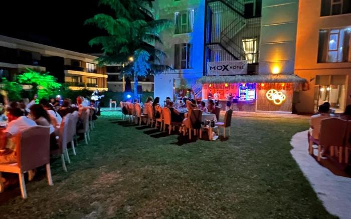 Mox Hotel