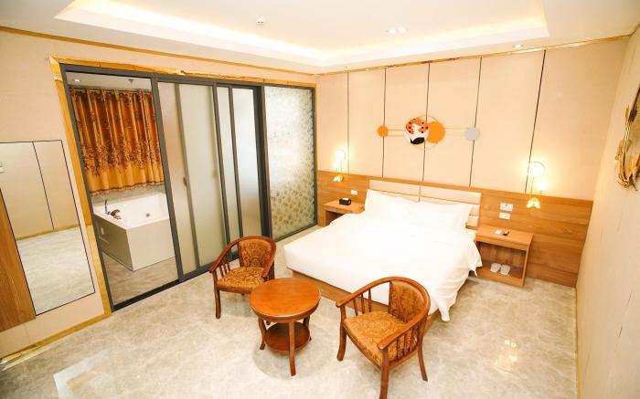 Home me Hotel