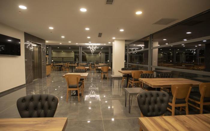Divares Luxury Hotel