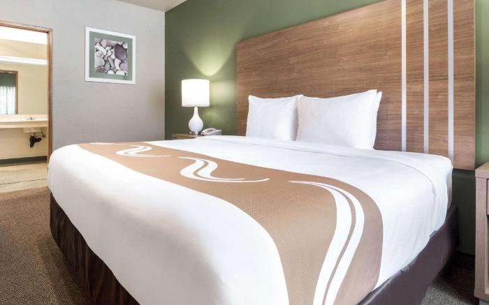 Quality Inn & Suites Bainbridge Island