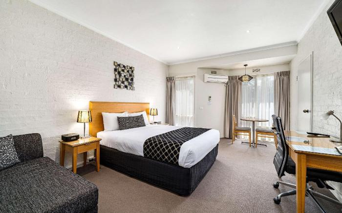 Comfort Inn Coach & Bushmans