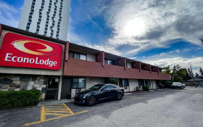 Econo Lodge Motel Village