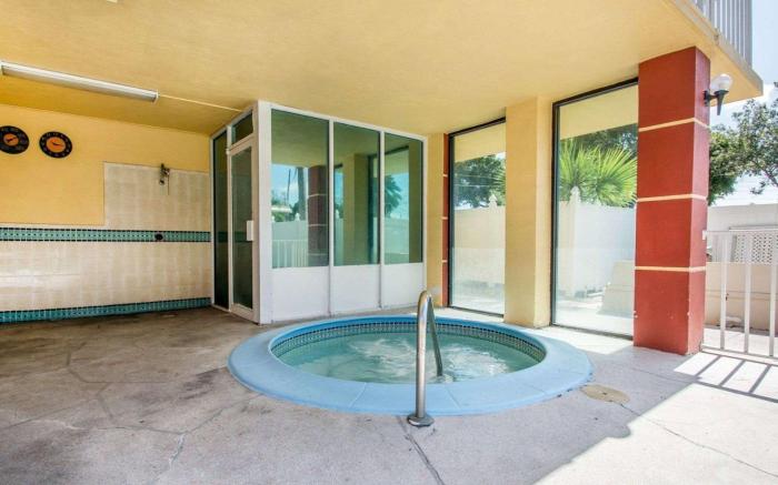 Quality Inn & Suites at Tropicana Field