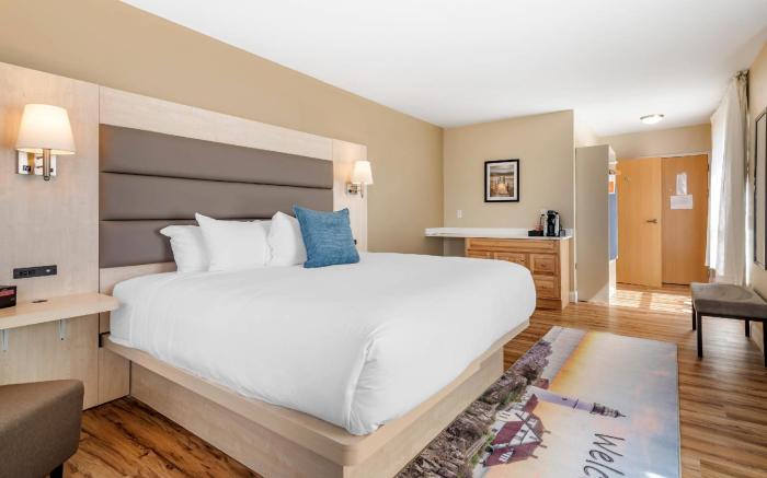 Casco Bay Hotel Portland Airport - Maine Mall, an Ascend Collection Hotel