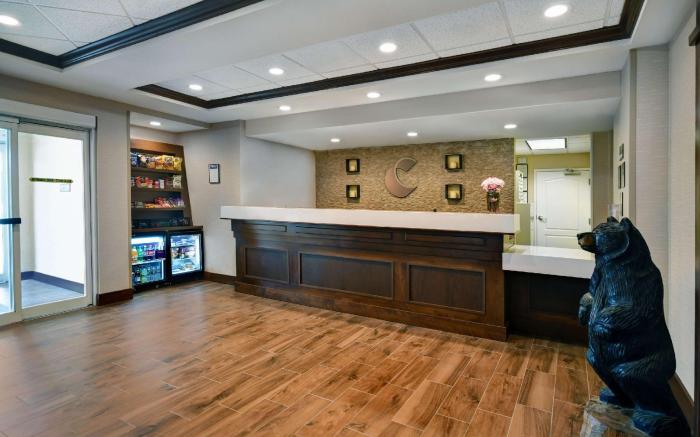 Comfort Inn & Suites