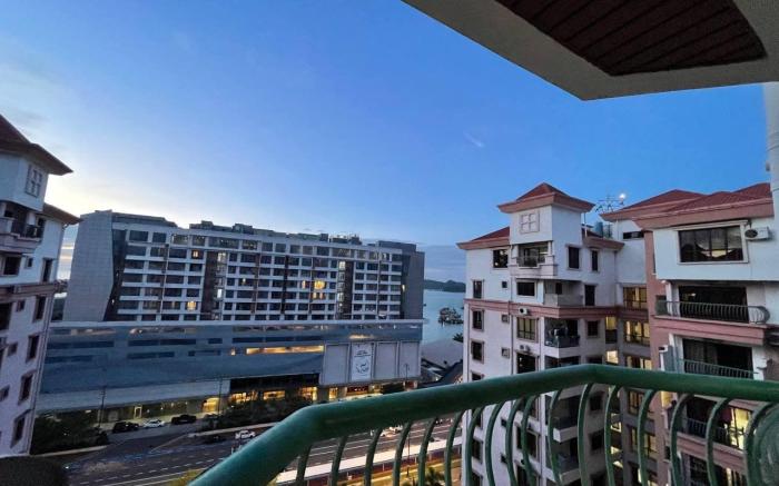 Ber-Santai at Marina Court