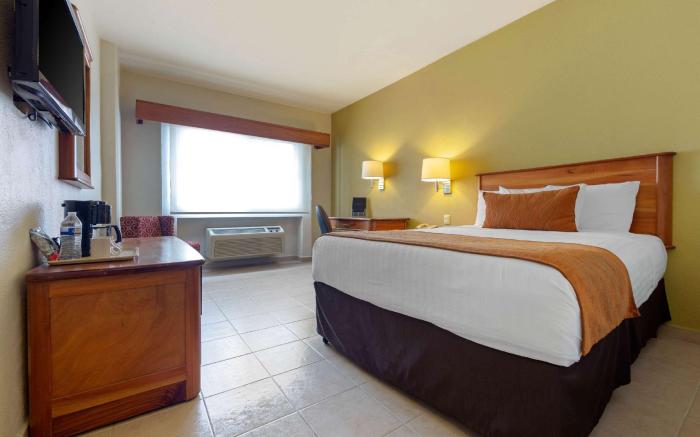 Comfort Inn Monterrey Valle