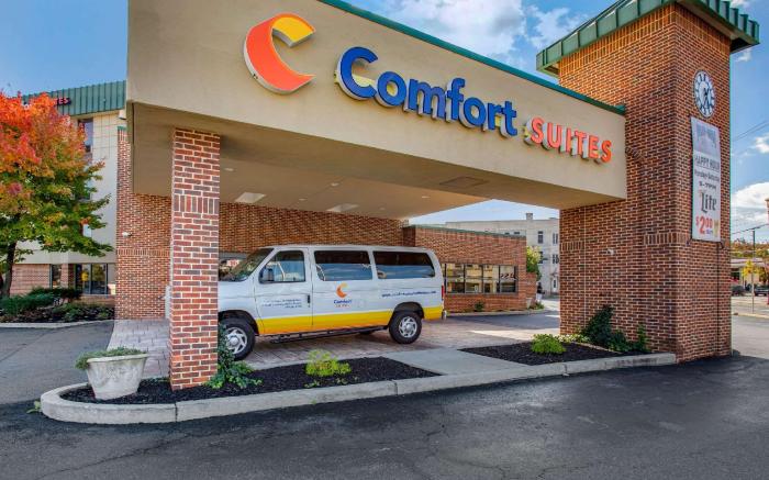 Comfort Suites Bethlehem Near Lehigh University and LVI Airport