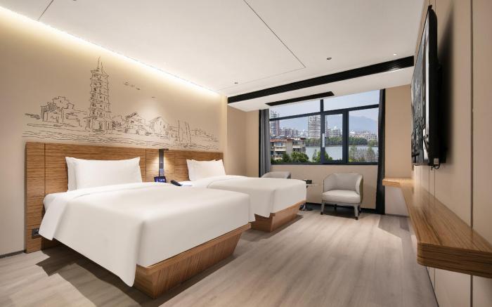 Madison Hotel Anqing Huifeng Wuyue Plaza