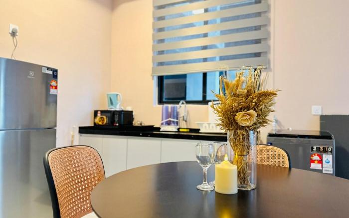 New-Urban Suites 2BRHomestay 8pax Sauna@WL UB285 N