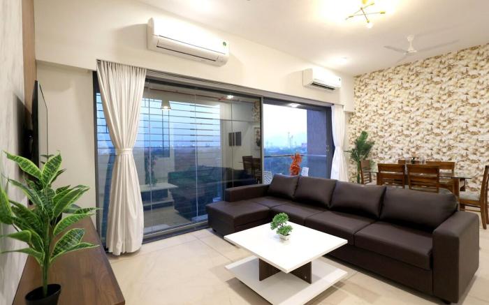 Windy Suite - 3 Bedroom with Balcony/Chef/