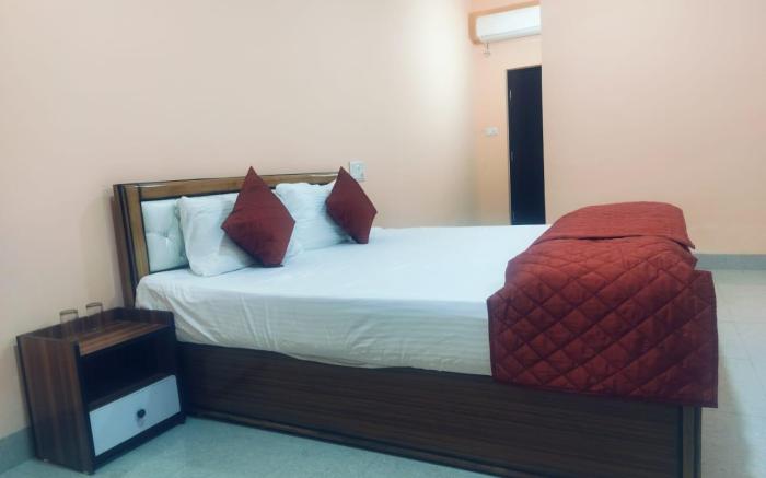HOTEL GOLDEN BUDDHA INN Near Mahabodhi Temple & Vishnupad Temple