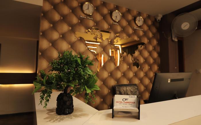 Hotel Carrefour
