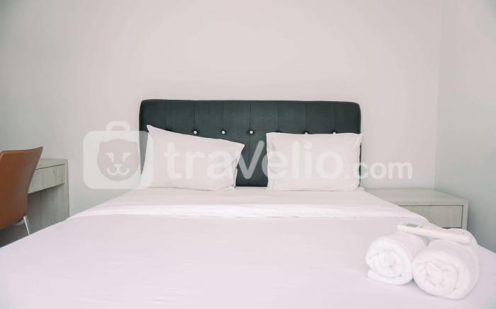 Homey 2BR at Transpark Bintaro By Travelio