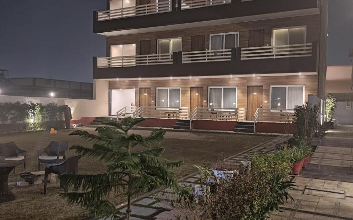 The VrindHuts