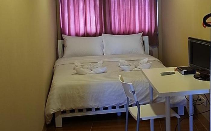 VX The Fifty Hostel