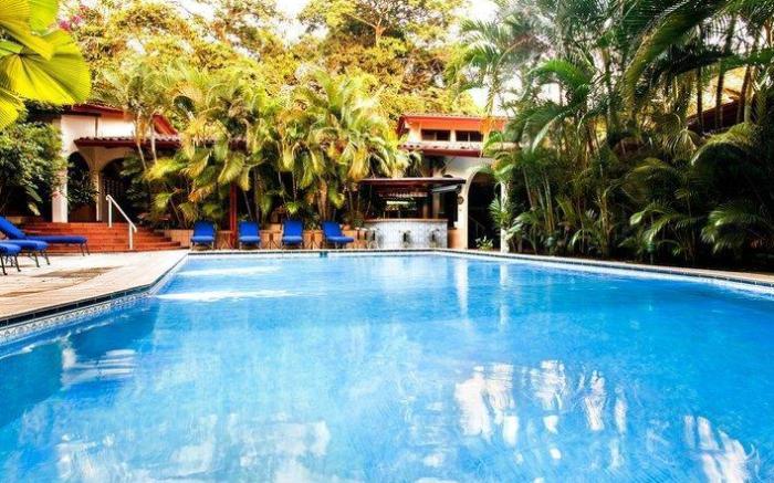 Hotel Villas Lirio