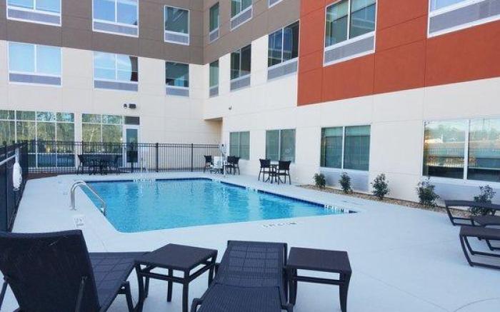 Holiday Inn Express & Suites - Carrollton West