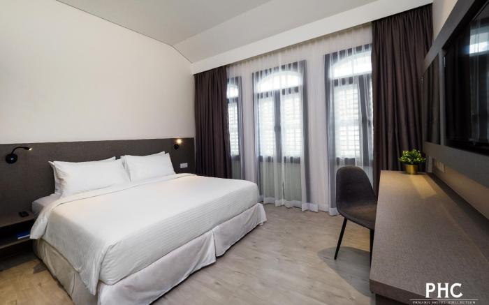 Macallum Central Hotel 