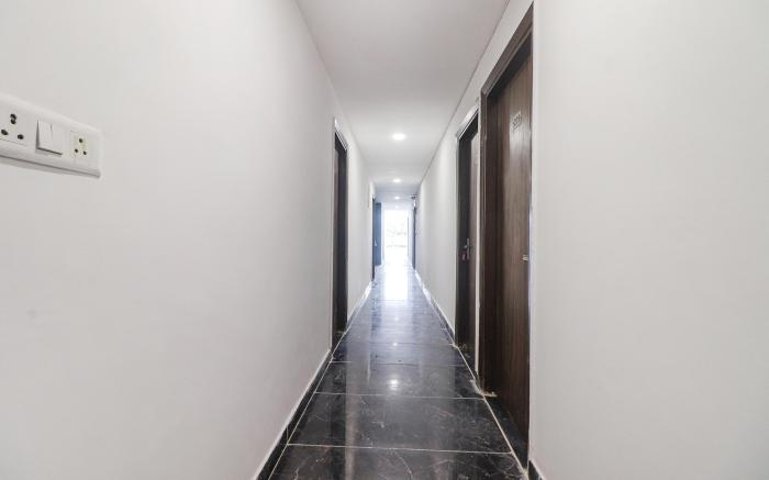FabHotel Roadway Inn