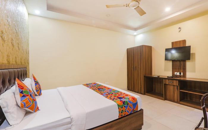 FabExpress Grand Inn