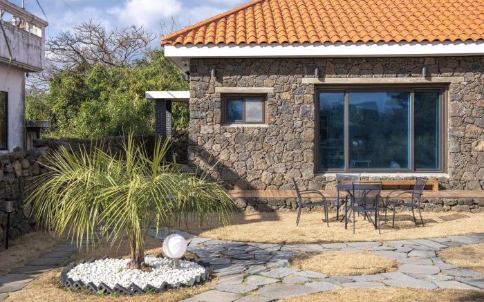 Jeju Stay Rowoon Dockchae Pension