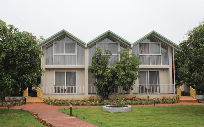 Mango Leaf Lake Resort