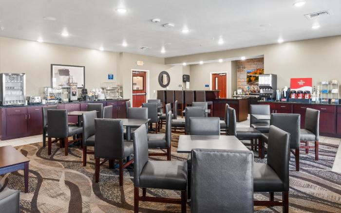 Cobblestone Hotel & Suites - Denmark