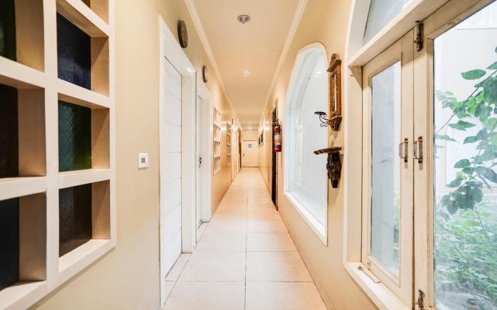 Super Townhouse Mansarovar Near Metro Station Formerly Dev Villas