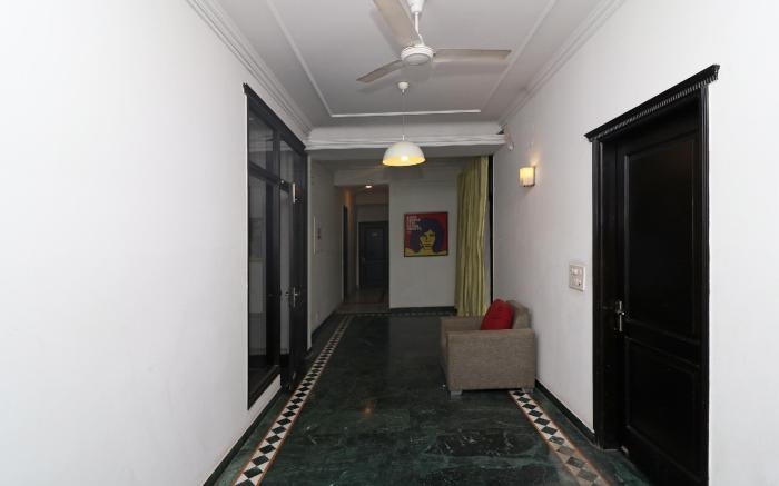 Hotel O Royal Grand Near Chhatrapati Shivaji International Airport