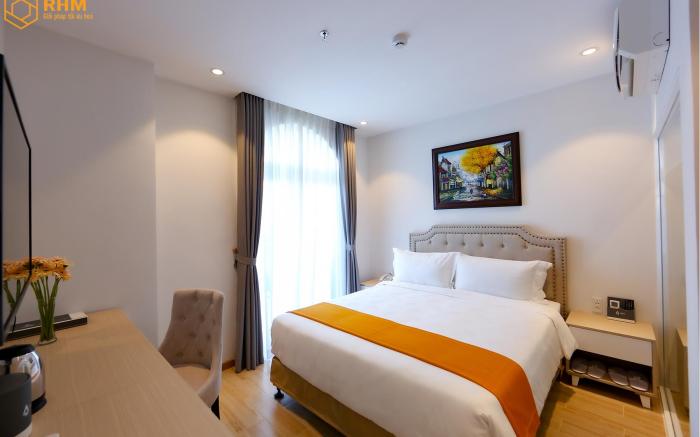 RHM HOTEL