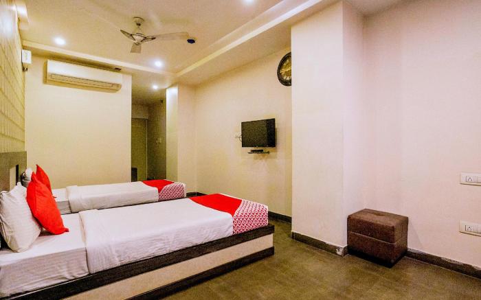 Super Collection O Indian Suites Near Sitara Restaurant