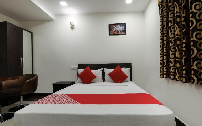 OYO 10595 Hotel Mirras
