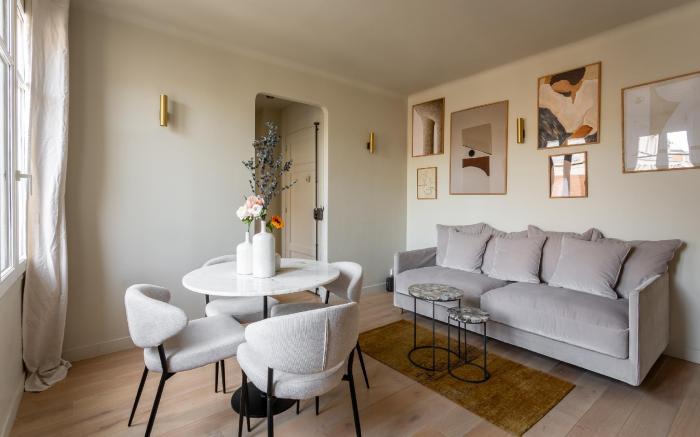 The Carla Suite- Eiffel Tower View