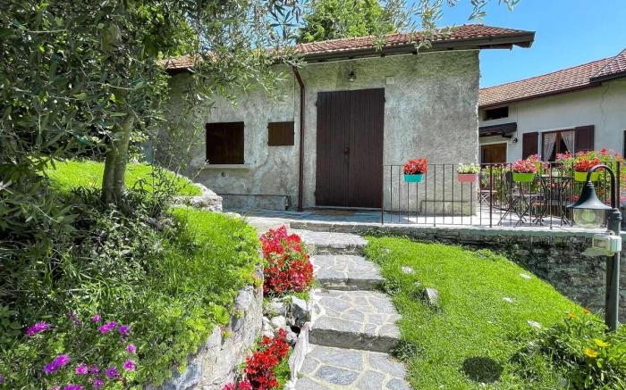 Breva, Loft tra gli ulivi ed il lago