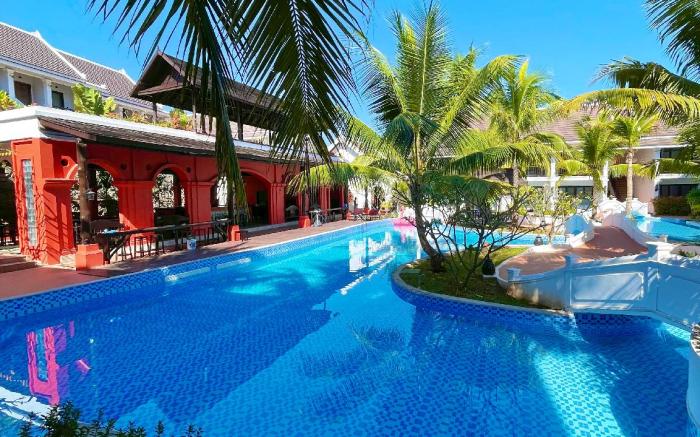 Manyo Hotel and Resort
