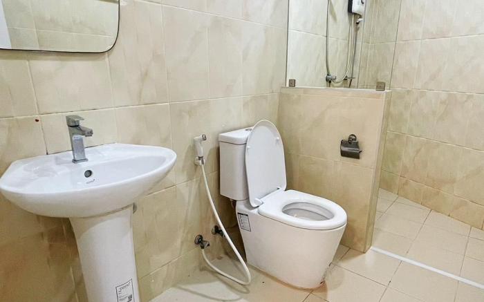 Athit Guest House