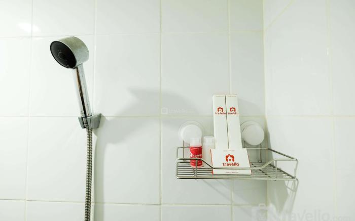 Apt 2BR Green Pramuka Access to Mall By Travelio