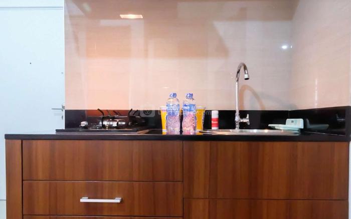 Studio Green Pramuka City Apartment By Travelio