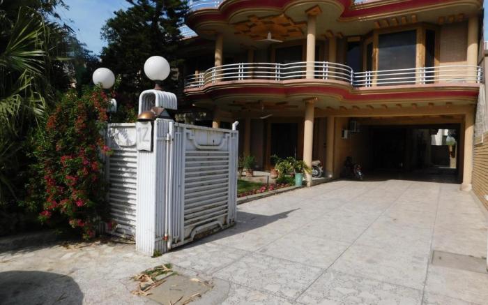 Paramount Guest House
