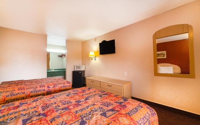 Regency Inn By OYO Three Rivers