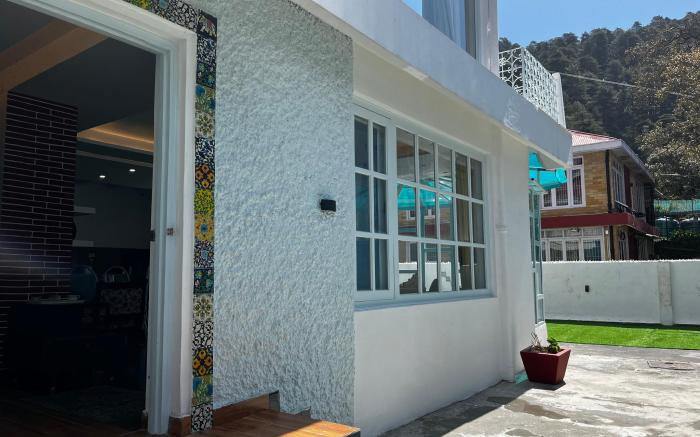 The Warrick Homestay, A Luxe Stay Near Mall Road