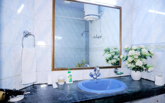 Fortune Home Service Apartment,2Bhk, D-198,Saket