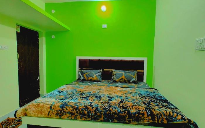 Akash Paying Guest House 